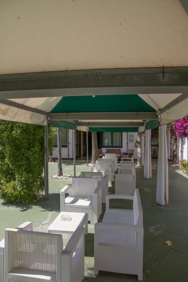 Hotel Atena Cirò Marina Exterior foto