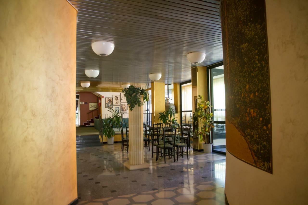 Hotel Atena Cirò Marina Exterior foto